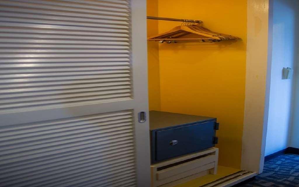 Century Hotel Garapan Room photo